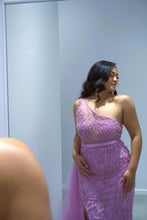 Load image into Gallery viewer, Liliana Hire
